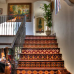 Mozaik csempe a lépcsőn