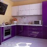 Corner headset with purple doors