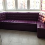 Purple soft sofa para sa window ng bay