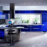 Blauwe hightech keuken