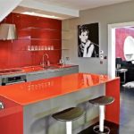 Bar counter with glossy surfaces