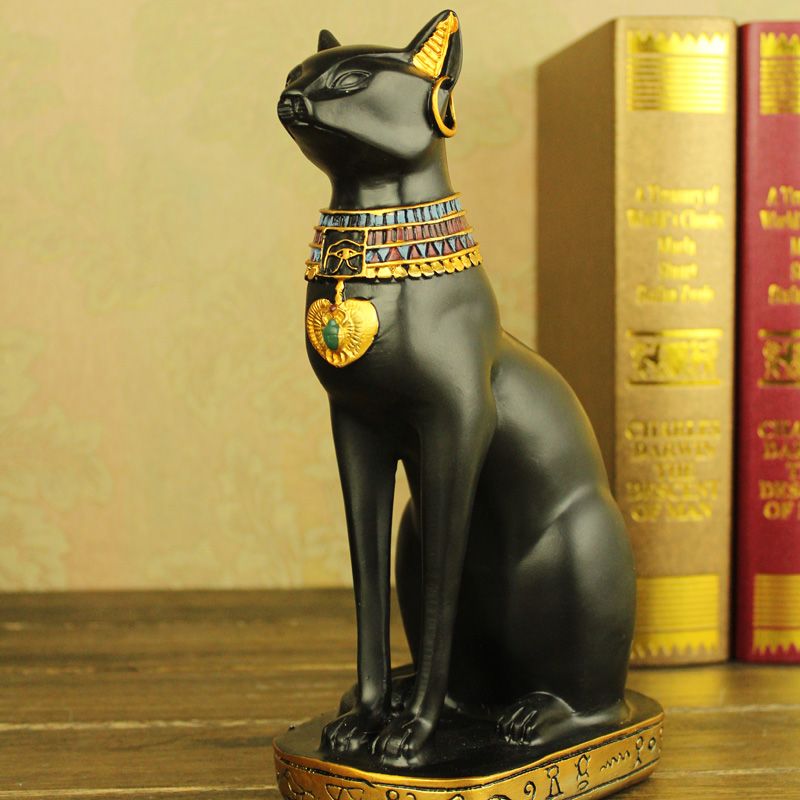 Melnā kaķa figūriņa ēģiptiešu pirtī