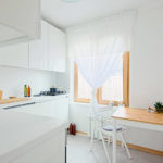 Fehér függöny a konyhában