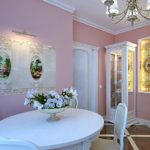 طلاء الجدران باللون الوردي في المطبخ الكلاسيكي