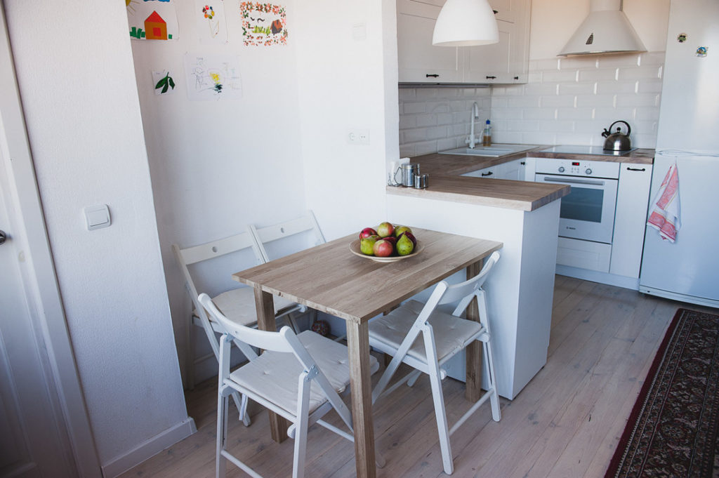 Déjeuner groupe cuisine-salle à manger de 20 mètres carrés