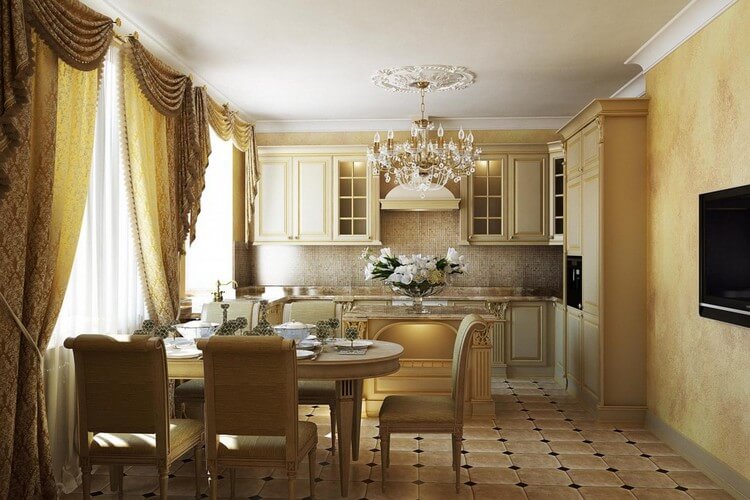 Fasjonable gardiner i det indre av kjøkkenet i stil med klassikerne