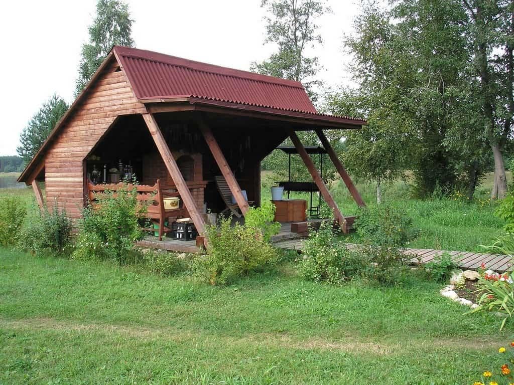 Cuisine d'été ouverte en bois