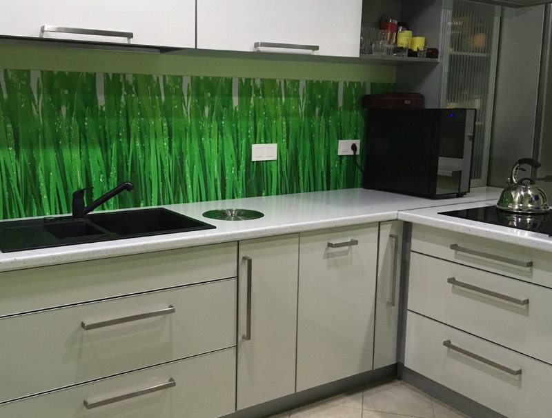 Fotoğraf baskısı ile PVC panellerden yapılmış mutfak önlüğü