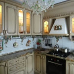 Kitchen cabinets with integrated lighting