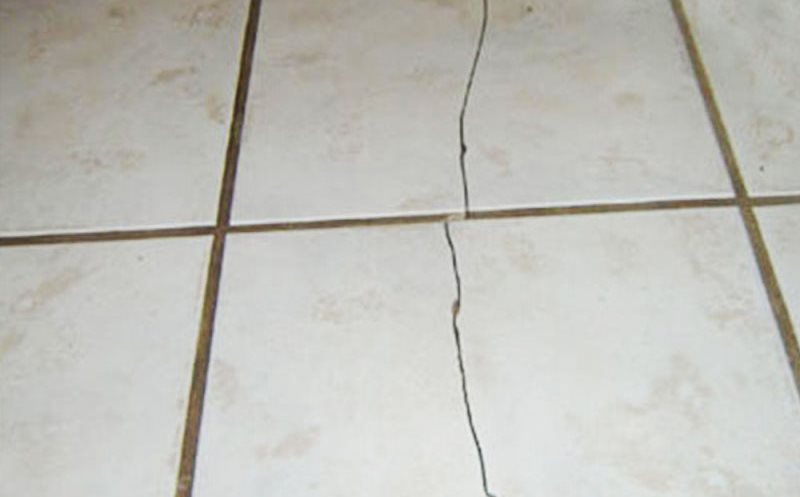 Tiled crack in the bathroom