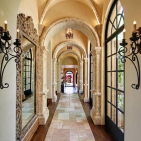 arch in the hall