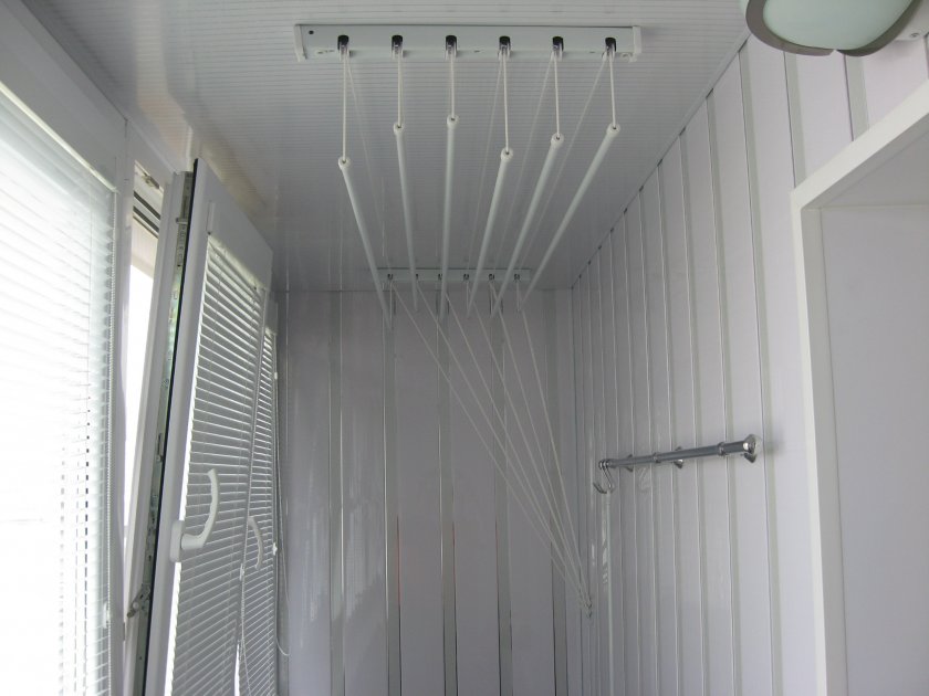 clothes dryers in the bathroom design photo