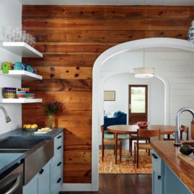 Fa panelek egy ház konyhájában
