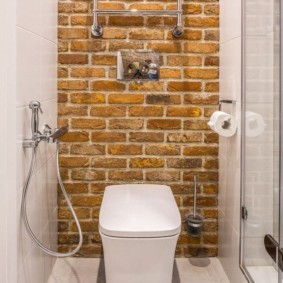 Hình nền dưới một viên gạch trên tường của một nhà vệ sinh nhỏ