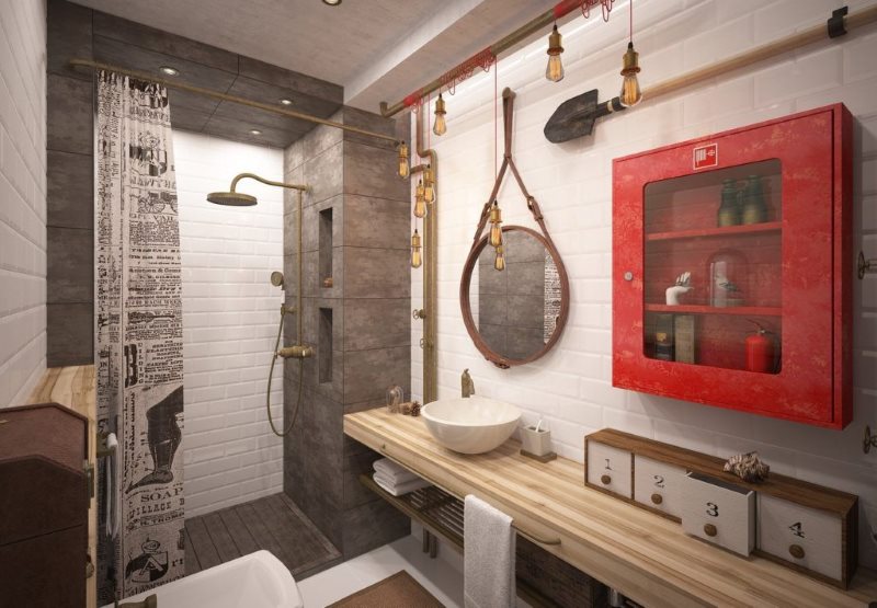 Sarkans skapis uz industriālā stila vannas istabas sienas