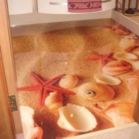 Zeeschelpen en sterren voor het afdrukken van foto's in de badkamer