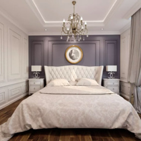 neoklasicisma guļamistaba pelēka