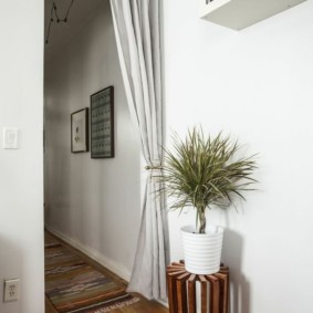 curtains in the hallway in a private house decor ideas