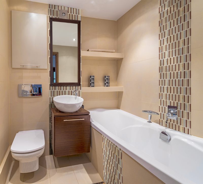 Design av badrum i Khrusjtsjov efter kombination med toalett
