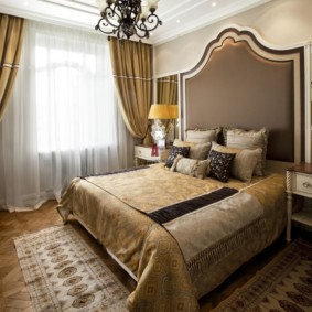 neoklasicisma guļamistabas foto skati