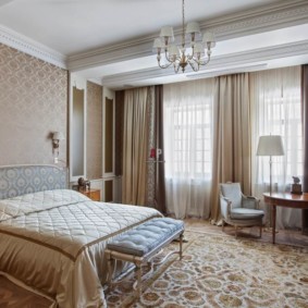 neoklasyczny wystrój sypialni