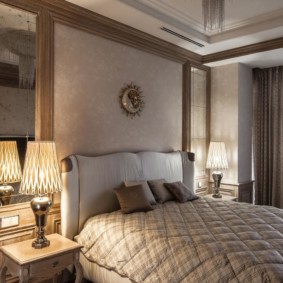 neoklasyczne pomysły na dekorację sypialni