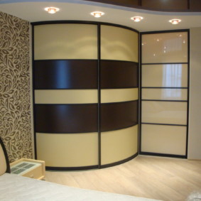 corner wardrobe in the bedroom design photo