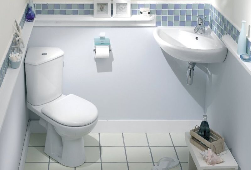 Γωνιά τουαλέτας στο μπάνιο του Χρουστσόφ