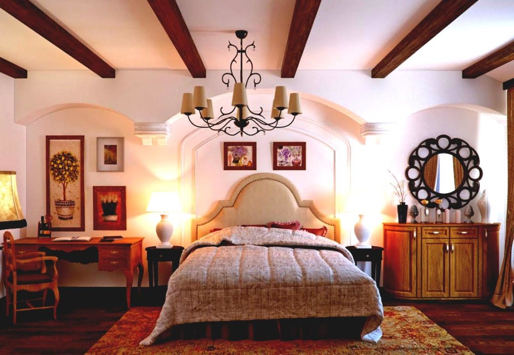 Özel bir evin yatak odasında tavan ahşap kirişler