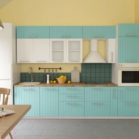 Directe set met turquoise gevels