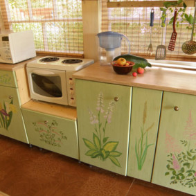 Decoupage gevels van een oude keuken set