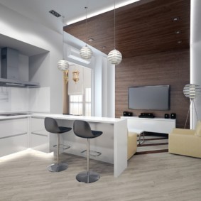 Design de apartamento estúdio com painéis de madeira