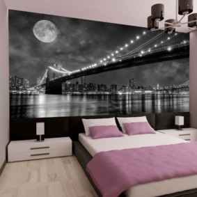 Bức tranh tường trên tường trong thiết kế phòng ngủ