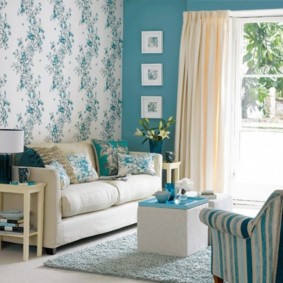 combination of wallpaper in the living room photo interior