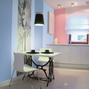 krāsa virtuves interjera fotoattēlam