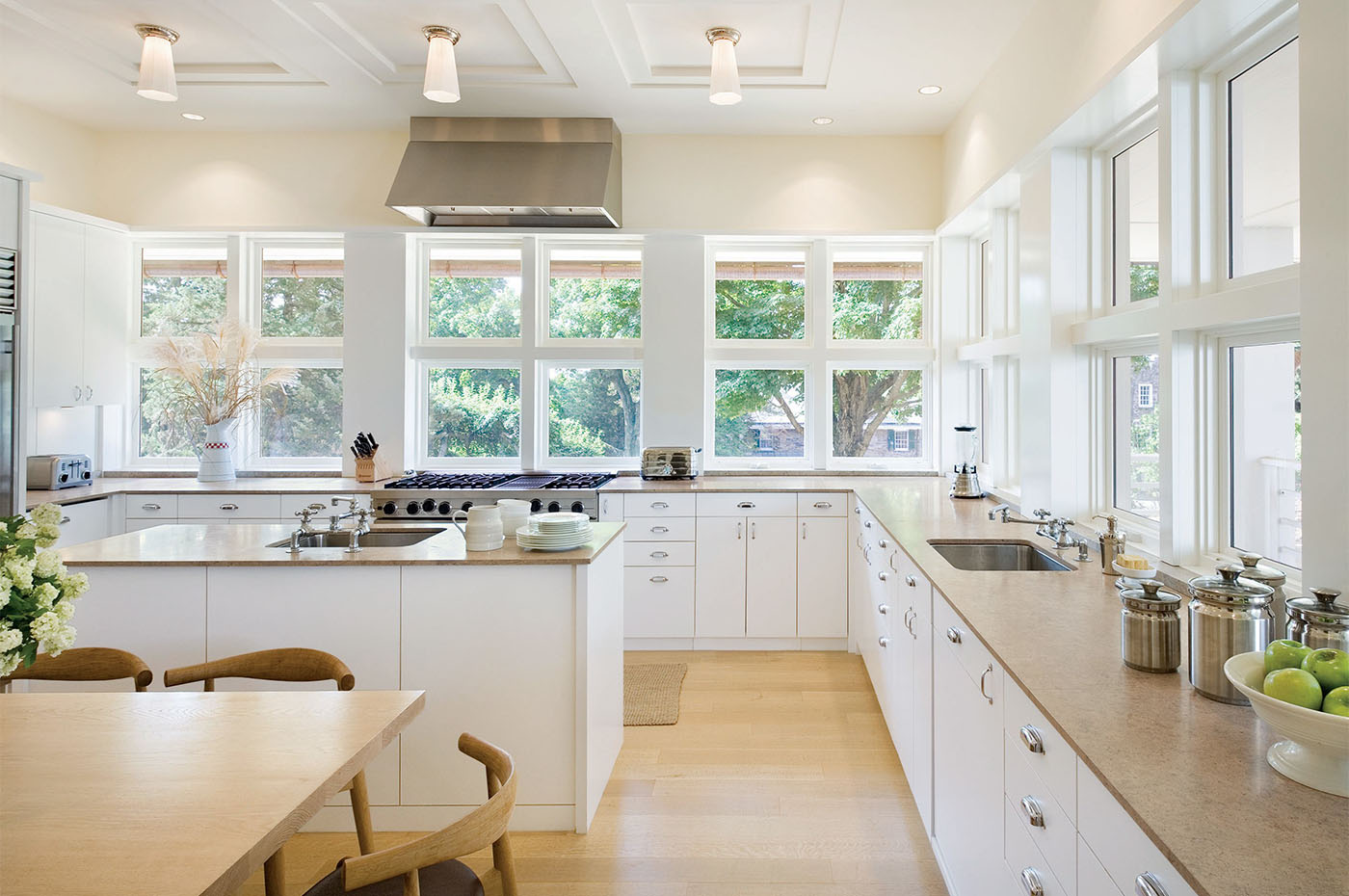 keuken zonder bovenkasten is licht