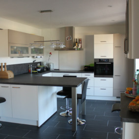 kitchen set with a bar counter