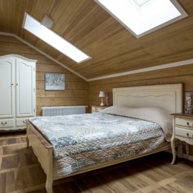 design dormitor mansardă 12 mp