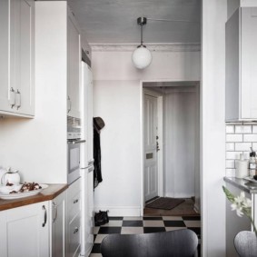 gạch lát sàn cho nhà bếp và ý tưởng thiết kế hành lang