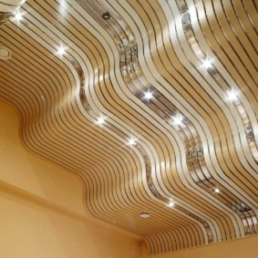 ceiling decoration in the apartment photo ideas