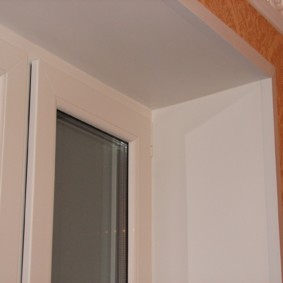 decoration of the corners of the walls in the apartment photo interior