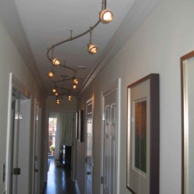 ceiling chandelier in the hallway design ideas