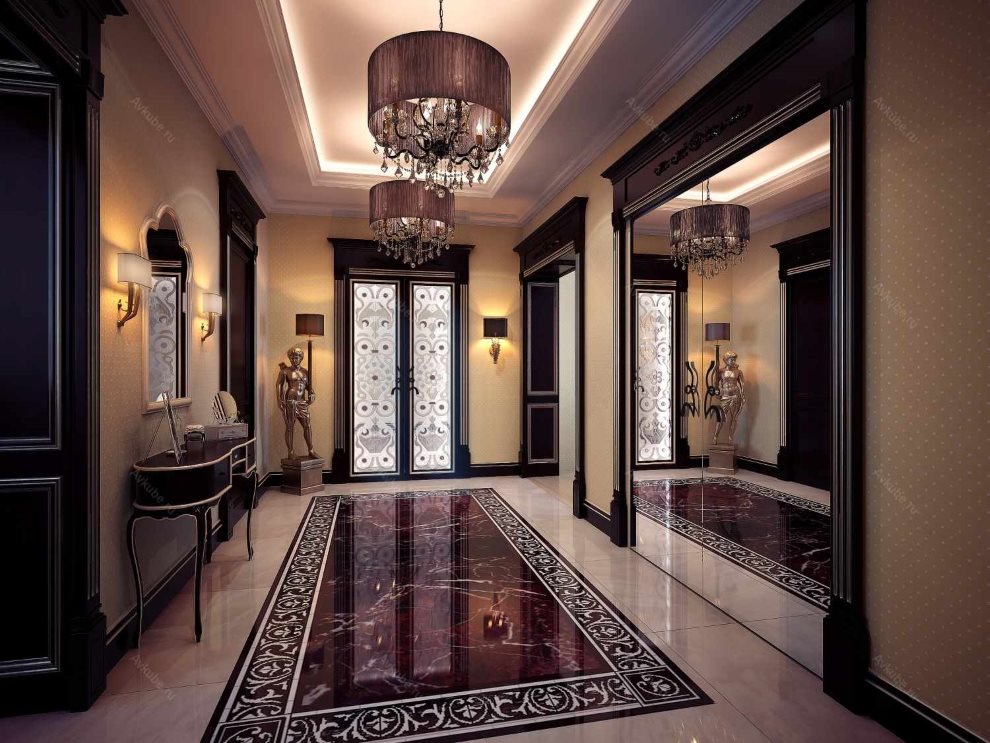 Keramisk panel på gulvet i hallen i stil med Art Deco