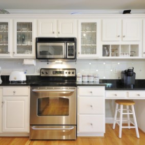 microwave placement in the kitchen design