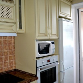 placing a microwave in the kitchen photo interior