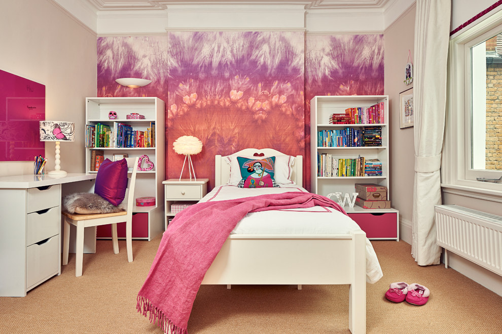 Nội thất trong phòng dành cho các cô gái với tông màu hồng