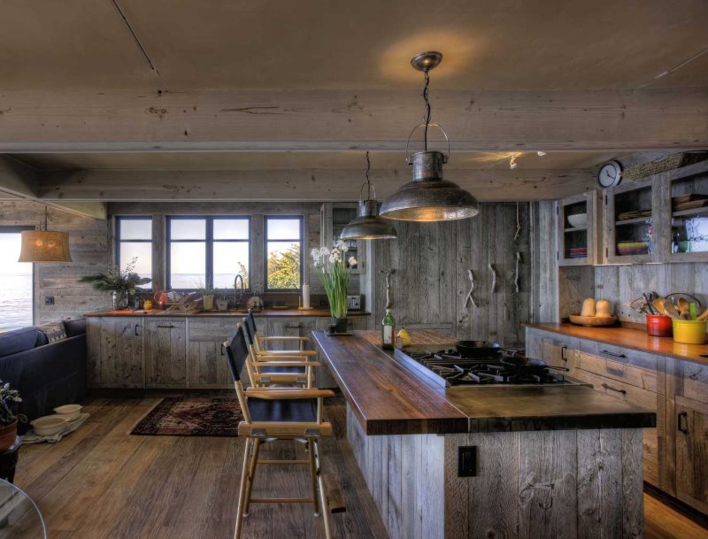 Keuken in loftstijl in een landhuis