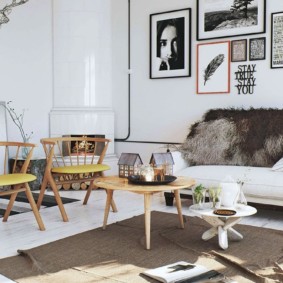 Skandináv stílusú a nappali fotó belső tereiben