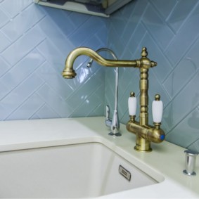 brass kitchen faucet