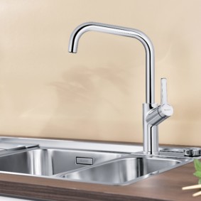 kitchen faucet decor photo